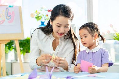 《刺客信条：英灵殿》钢铁侠和灭霸盔甲曝光